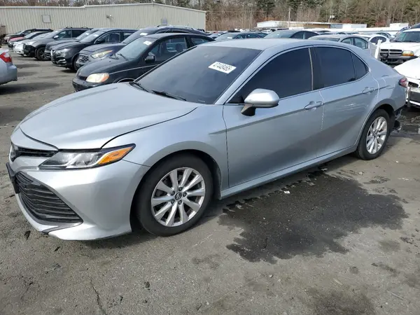 4T1B11HK5JU021420 2018 TOYOTA CAMRY - Image 1