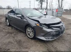 4T1B11HK5JU021756 2018 TOYOTA CAMRY