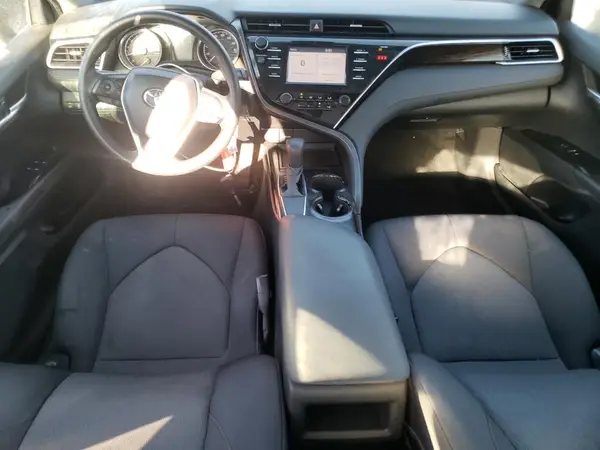 4T1B11HK5JU024270 2018 TOYOTA CAMRY - Image 8