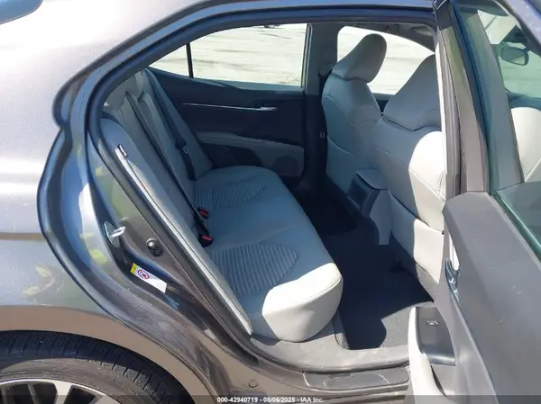 4T1B11HK5JU026939 2018 TOYOTA CAMRY - Image 8