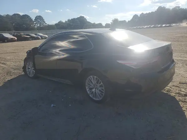 4T1B11HK5JU027332 2018 TOYOTA CAMRY - Image 2