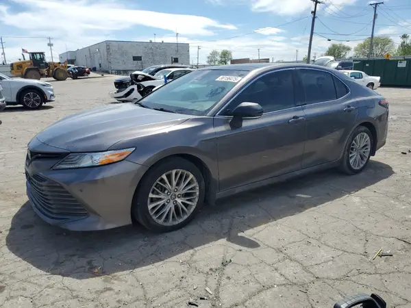 4T1B11HK5JU030795 2018 TOYOTA CAMRY - Image 1