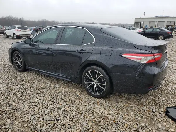 4T1B11HK5JU034359 2018 TOYOTA CAMRY - Image 2