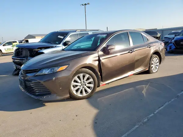 4T1B11HK5JU034426 2018 TOYOTA CAMRY - Image 1