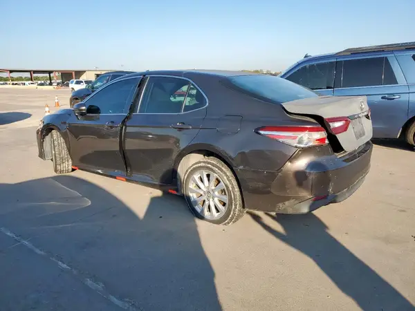 4T1B11HK5JU034426 2018 TOYOTA CAMRY - Image 2