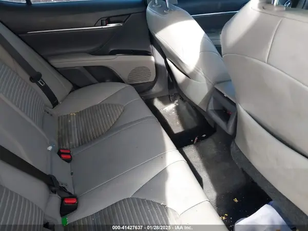4T1B11HK5JU037715 2018 TOYOTA CAMRY - Image 8