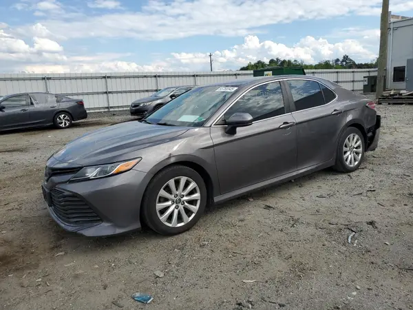 4T1B11HK5JU039478 2018 TOYOTA CAMRY - Image 1