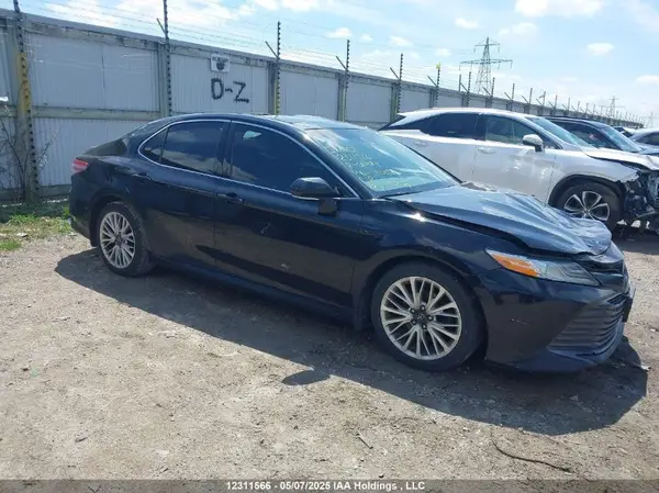4T1B11HK5JU040078 2018 TOYOTA CAMRY - Image 1