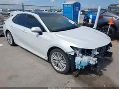 4T1B11HK5JU040176 2018 TOYOTA CAMRY