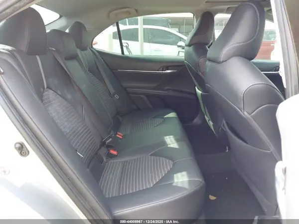 4T1B11HK5JU042929 2018 TOYOTA CAMRY - Image 8
