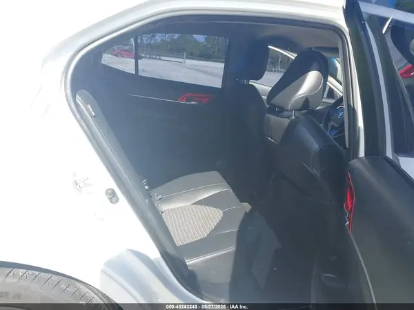 4T1B11HK5JU043708 2018 TOYOTA CAMRY - Image 8
