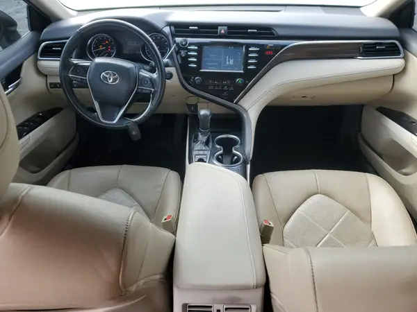 4T1B11HK5JU044924 2018 TOYOTA CAMRY - Image 8