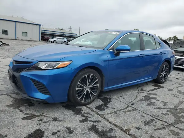 4T1B11HK5JU045538 2018 TOYOTA CAMRY - Image 1