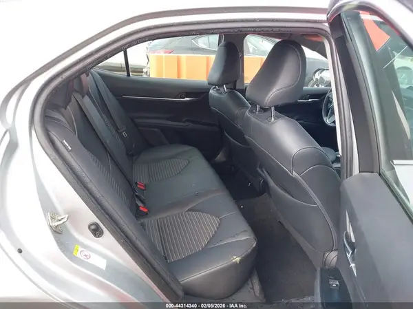 4T1B11HK5JU045622 2018 TOYOTA CAMRY - Image 8