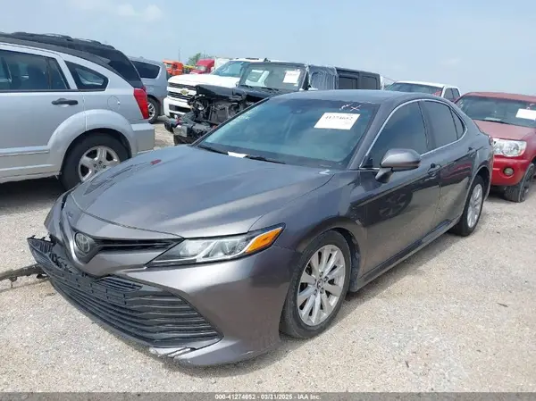 4T1B11HK5JU046107 2018 TOYOTA CAMRY - Image 2
