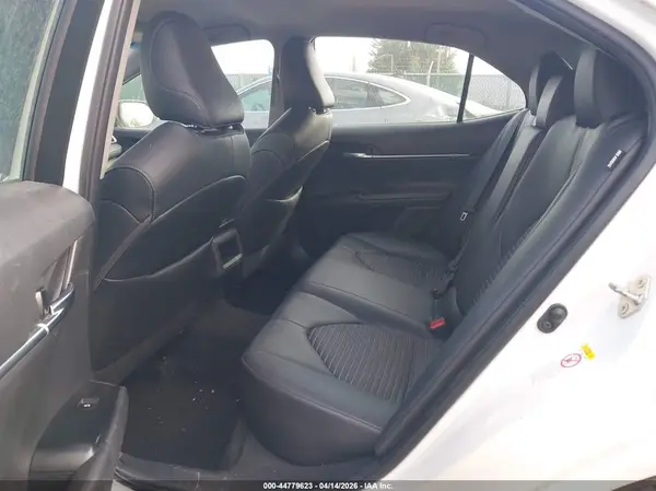 4T1B11HK5JU046575 2018 TOYOTA CAMRY - Image 8