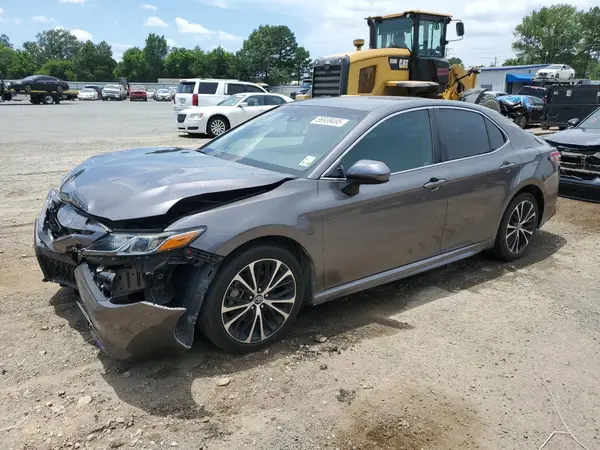 4T1B11HK5JU053512 2018 TOYOTA CAMRY - Image 1