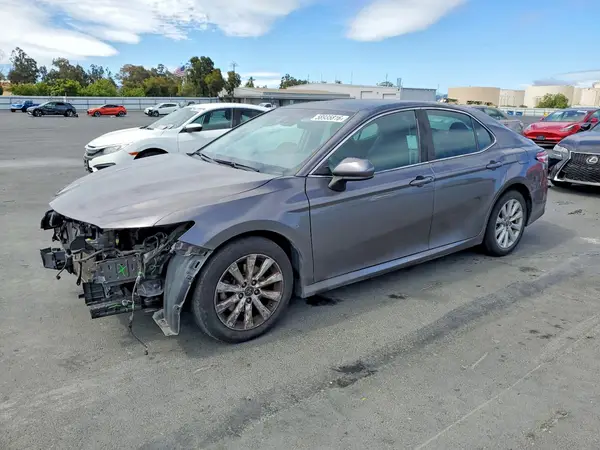 4T1B11HK5JU054305 2018 TOYOTA CAMRY - Image 1