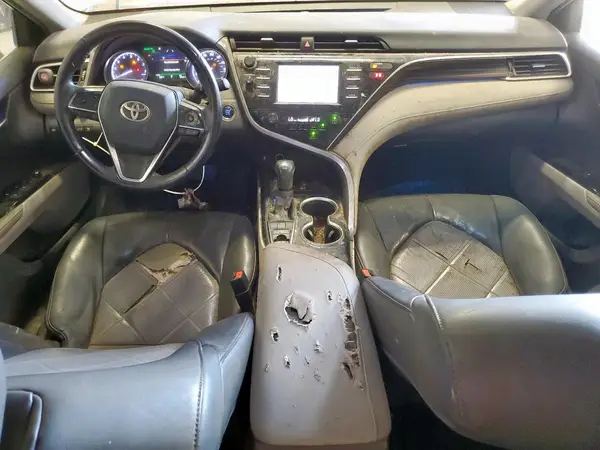 4T1B11HK5JU060640 2018 TOYOTA CAMRY - Image 8