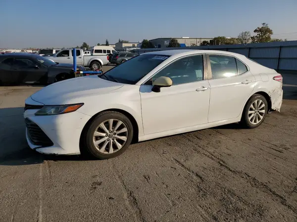 4T1B11HK5JU060959 2018 TOYOTA CAMRY - Image 1