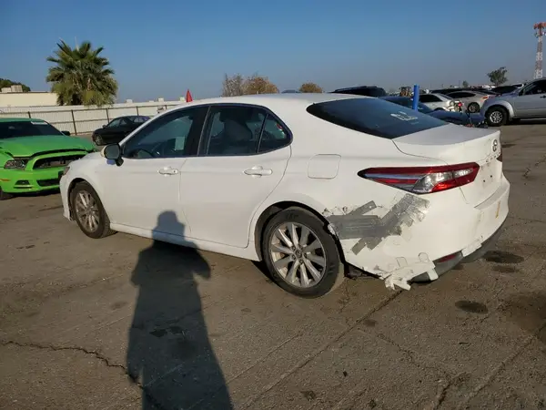 4T1B11HK5JU060959 2018 TOYOTA CAMRY - Image 2