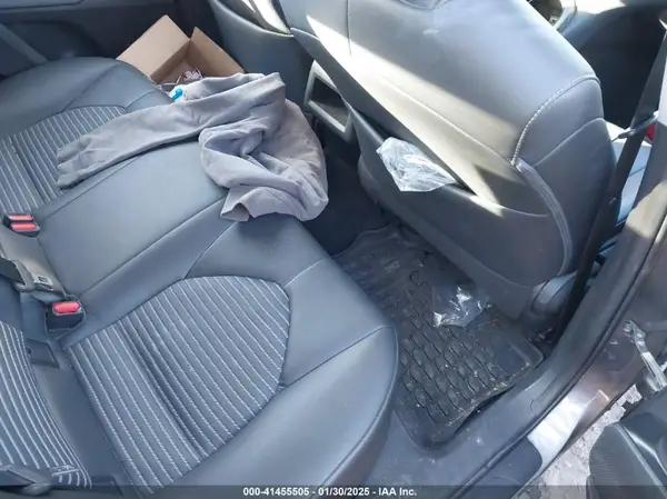 4T1B11HK5JU061125 2018 TOYOTA CAMRY - Image 8