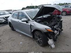 4T1B11HK5JU067300 2018 TOYOTA CAMRY