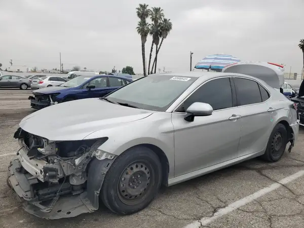 4T1B11HK5JU070598 2018 TOYOTA CAMRY - Image 1