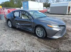 4T1B11HK5JU070746 2018 TOYOTA CAMRY