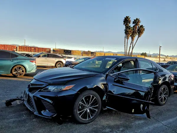 4T1B11HK5JU072190 2018 TOYOTA CAMRY - Image 1