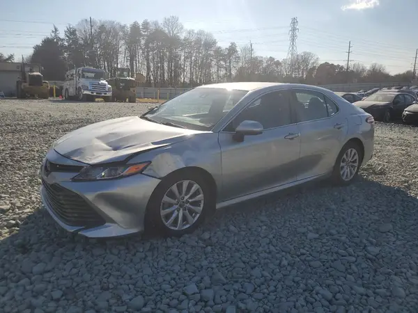 4T1B11HK5JU072254 2018 TOYOTA CAMRY - Image 1