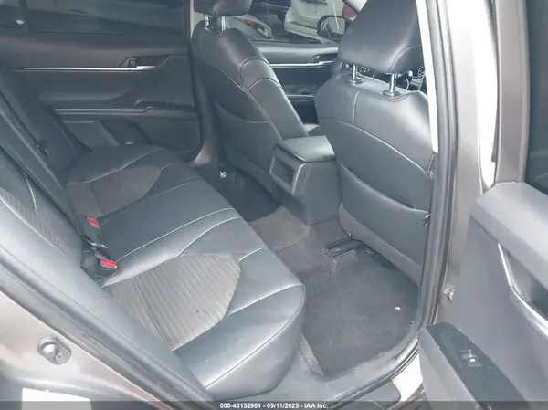 4T1B11HK5JU072769 2018 TOYOTA CAMRY - Image 8