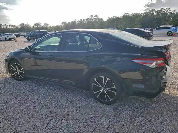 4T1B11HK5JU072996 2018 TOYOTA CAMRY - Image 2
