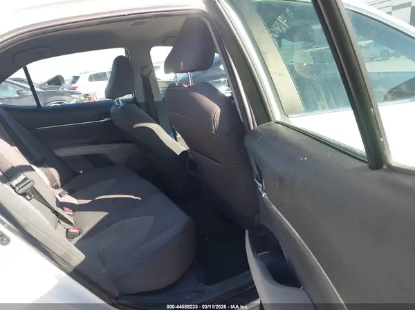 4T1B11HK5JU074912 2018 TOYOTA CAMRY - Image 8