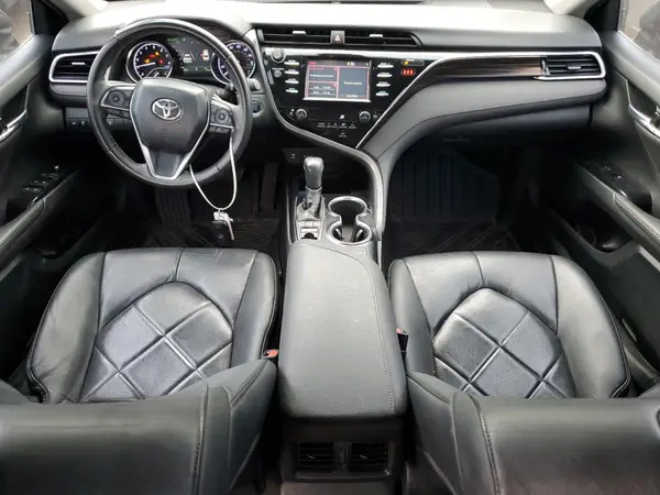 4T1B11HK5JU075476 2018 TOYOTA CAMRY - Image 8