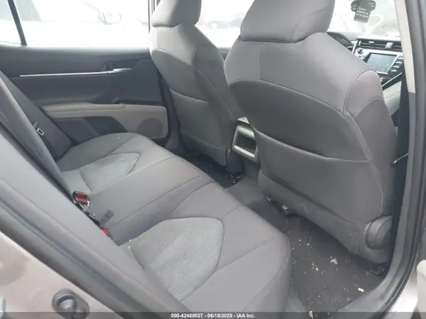4T1B11HK5JU075851 2018 TOYOTA CAMRY - Image 8