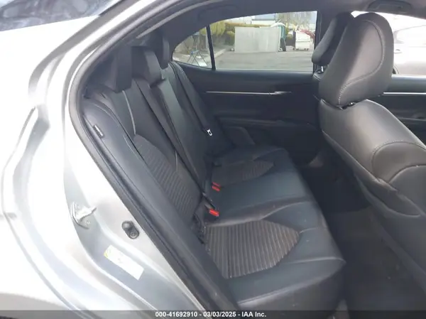 4T1B11HK5JU079401 2018 TOYOTA CAMRY - Image 8