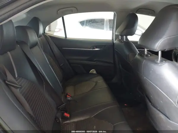 4T1B11HK5JU080211 2018 TOYOTA CAMRY - Image 8