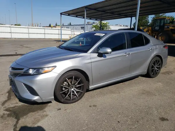 4T1B11HK5JU080242 2018 TOYOTA CAMRY - Image 1