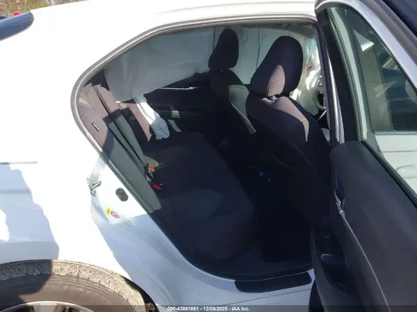 4T1B11HK5JU080886 2018 TOYOTA CAMRY - Image 8