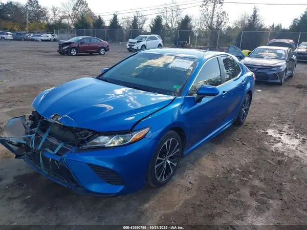 4T1B11HK5JU083254 2018 TOYOTA CAMRY - Image 2