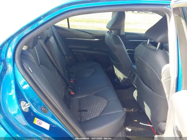 4T1B11HK5JU083254 2018 TOYOTA CAMRY - Image 8