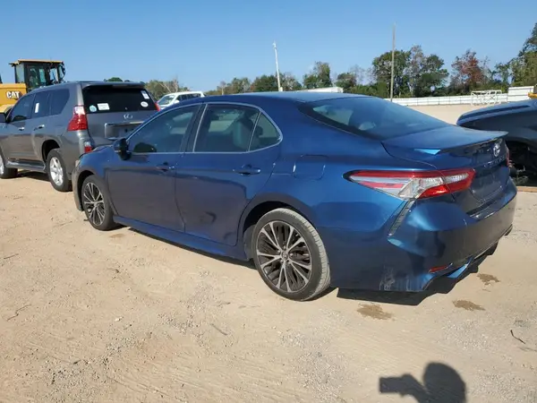 4T1B11HK5JU083545 2018 TOYOTA CAMRY - Image 2