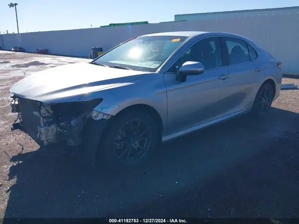 4T1B11HK5JU084338 2018 TOYOTA CAMRY - Image 2