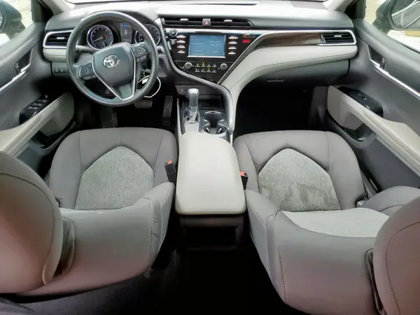 4T1B11HK5JU084498 2018 TOYOTA CAMRY - Image 8