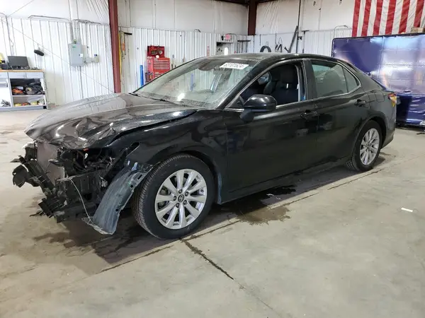4T1B11HK5JU087739 2018 TOYOTA CAMRY - Image 1