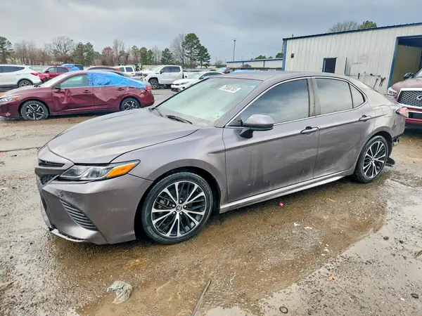 4T1B11HK5JU088437 2018 TOYOTA CAMRY - Image 1