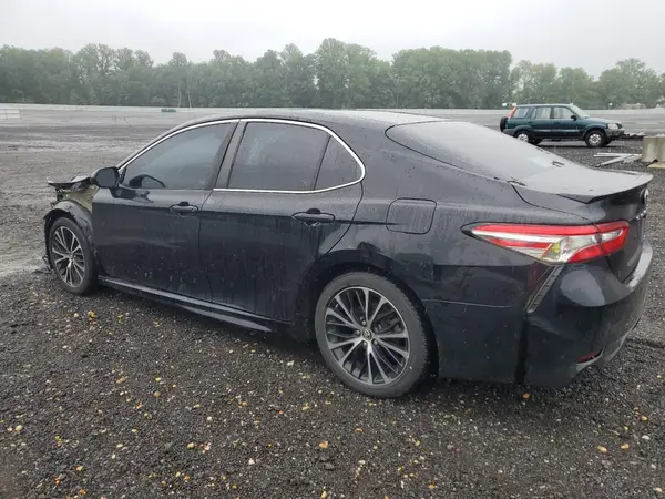 4T1B11HK5JU088454 2018 TOYOTA CAMRY - Image 2