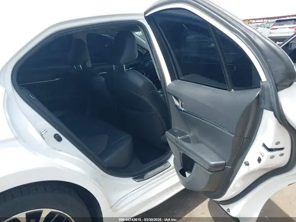 4T1B11HK5JU090897 2018 TOYOTA CAMRY - Image 8