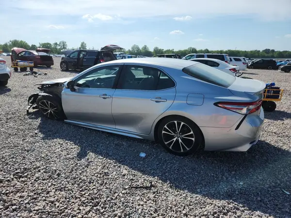 4T1B11HK5JU095369 2018 TOYOTA CAMRY - Image 2